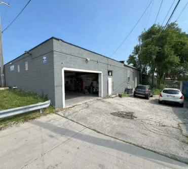 1825 S Kinnickinnic Ave, Milwaukee, WI à vendre - Photo de l’immeuble – Image 2 sur 4