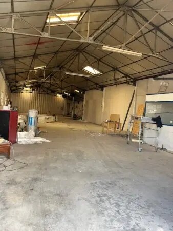 Industriel/Logistique dans Perpignan à louer - Photo de l’immeuble – Image 3 sur 4