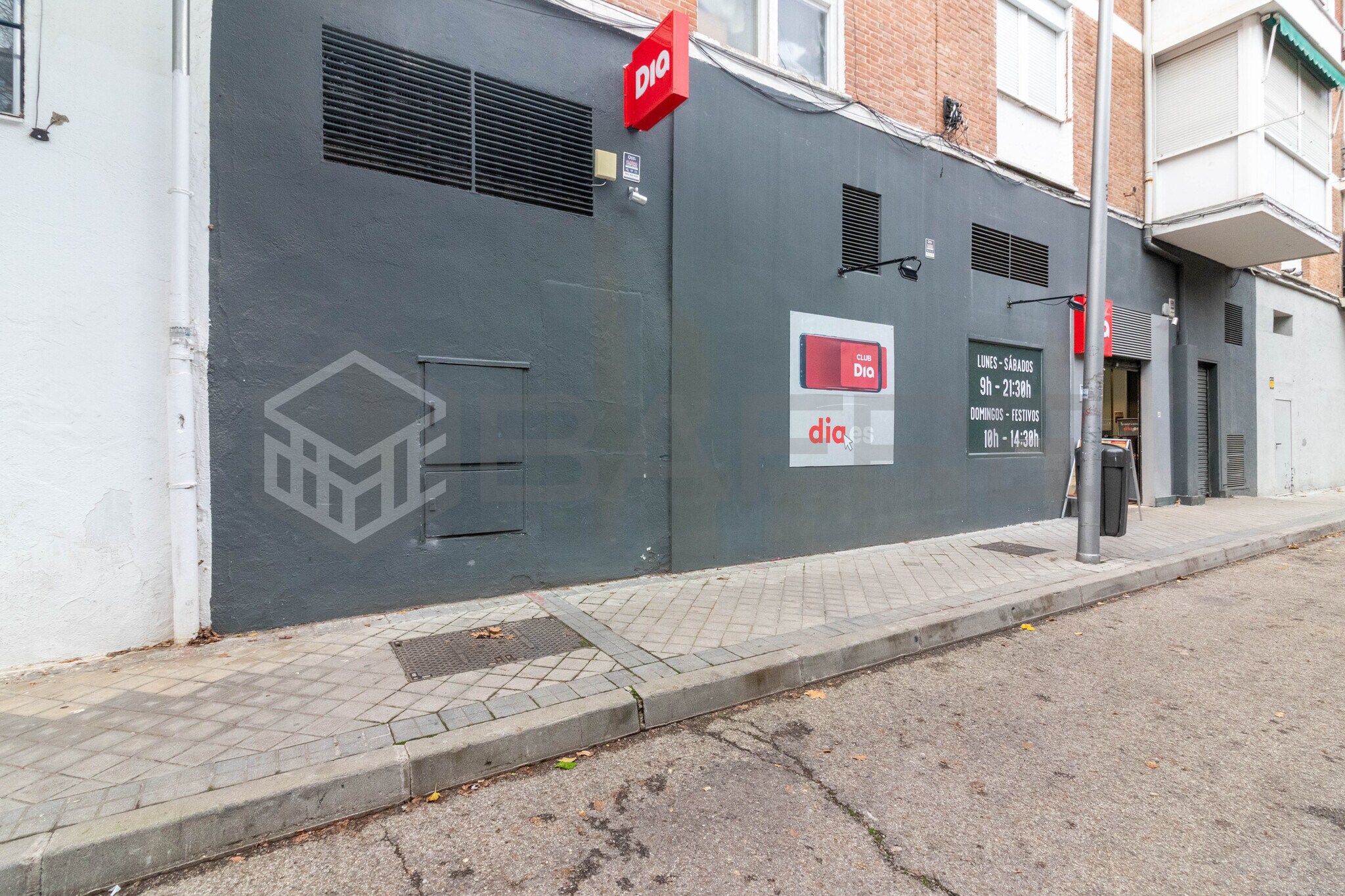 Immeuble residentiel dans Madrid, Madrid à vendre Photo principale– Image 1 sur 3