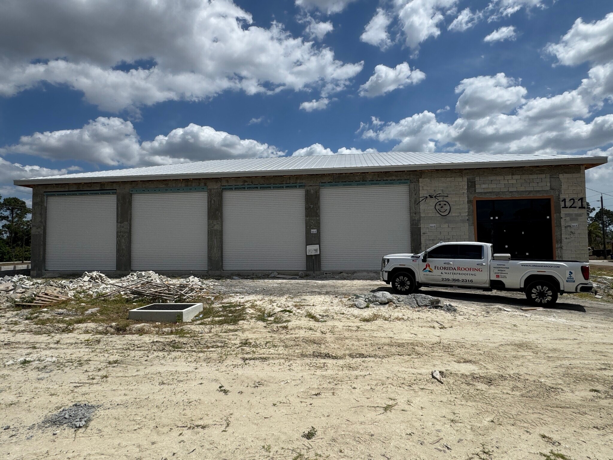 121 Gretchen Ave S, Lehigh Acres, FL à louer Photo de l’immeuble– Image 1 sur 4