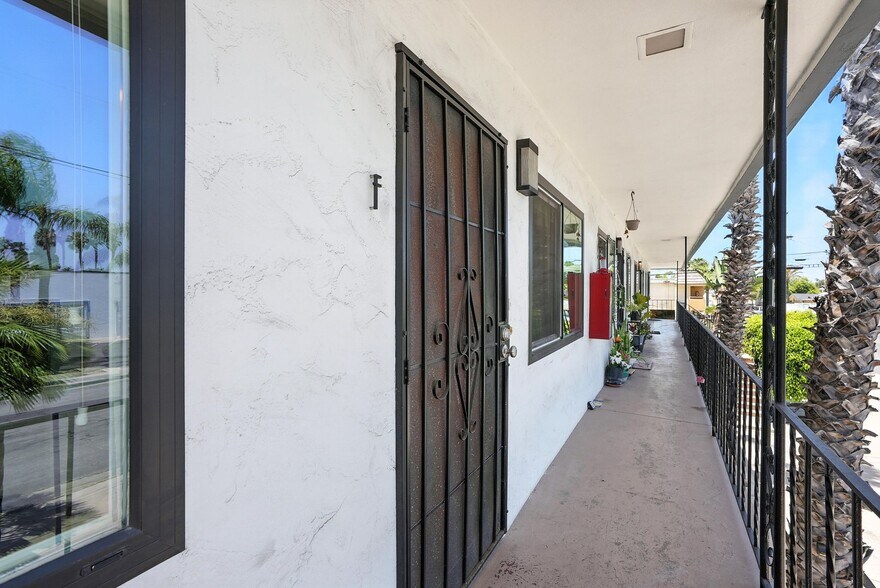 800 Emory St, Imperial Beach, CA à vendre - Photo de l’immeuble – Image 3 sur 15