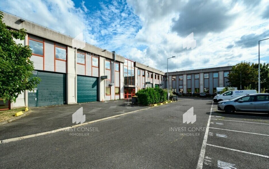 86-114 Avenue Louis Roche, Gennevilliers à louer - Photo de l’immeuble – Image 3 sur 7