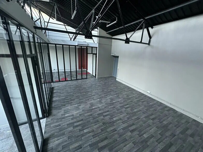 Bureau dans Reims à louer - Photo de l’immeuble – Image 2 sur 5