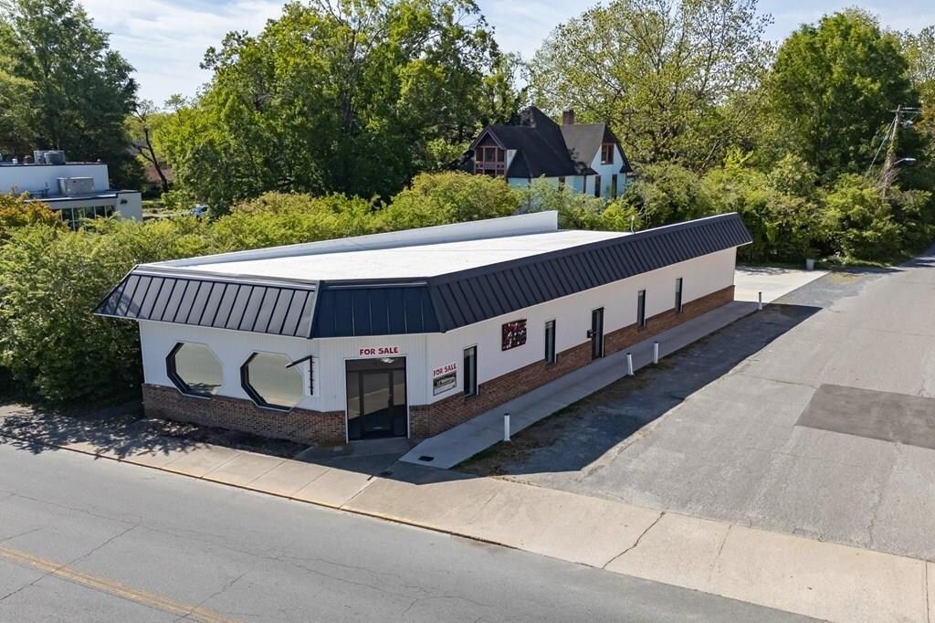 54 Market St, Onancock, VA à vendre Photo principale– Image 1 sur 16