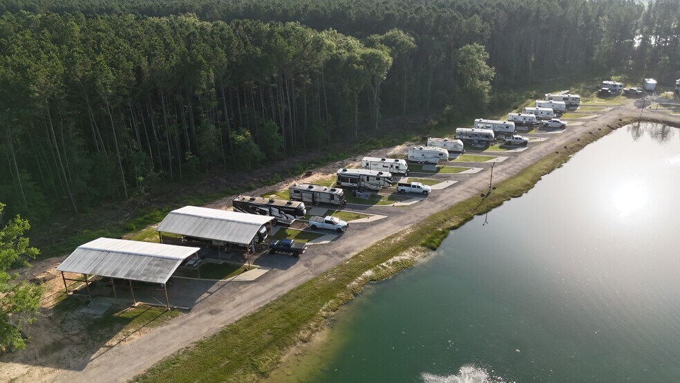 905 Pelican Rd, Shepherd, TX à vendre - Photo de l’immeuble – Image 3 sur 19