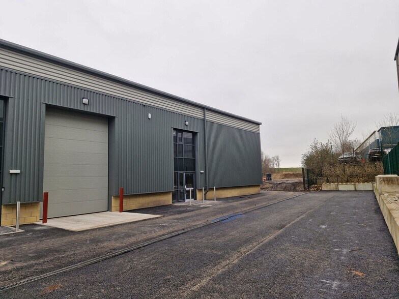 8 Faraday Close, Doncaster à louer - Photo de l’immeuble – Image 2 sur 3