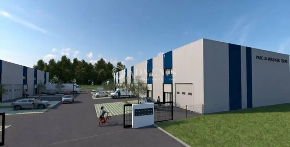 Local d'activités dans Couëron à vendre - Photo de l’immeuble – Image 3 sur 8