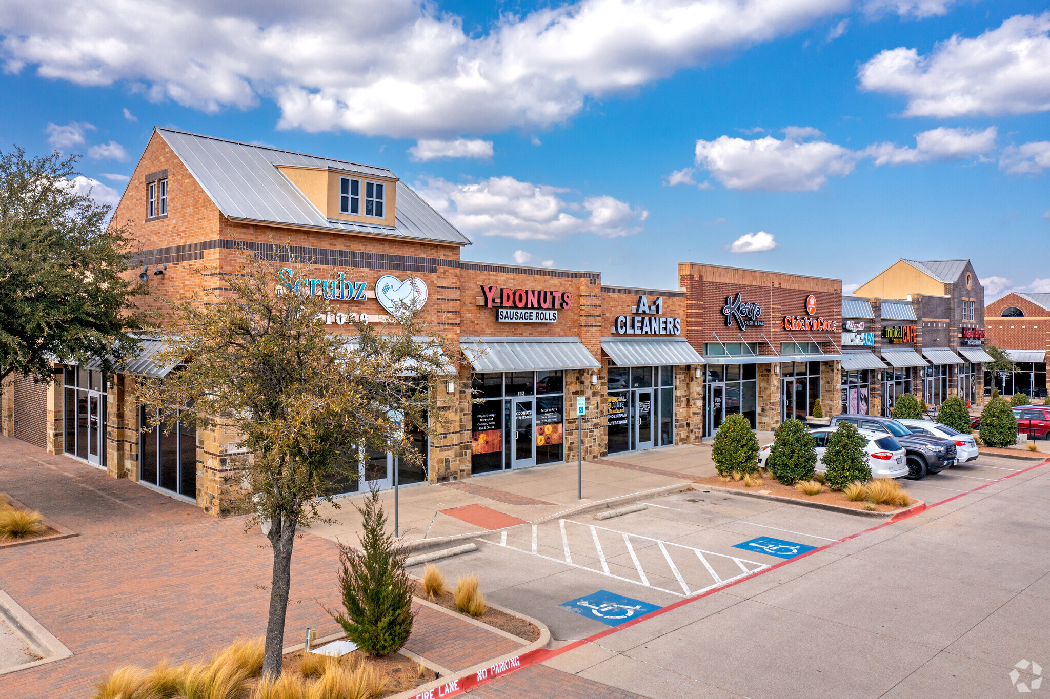 2771 E Broad St, Mansfield, TX à louer Photo de l’immeuble– Image 1 sur 7