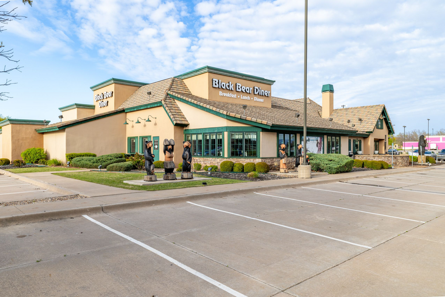 3015 W Memorial Ave, Oklahoma City, OK à vendre - Photo de l’immeuble – Image 1 sur 7
