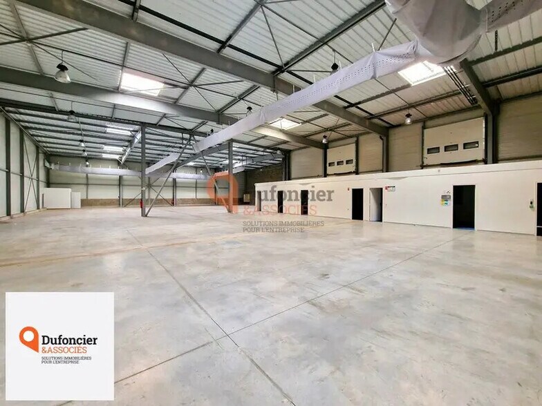 Local d’activités dans Chasseneuil-du-Poitou à louer - Photo intérieure – Image 1 sur 11