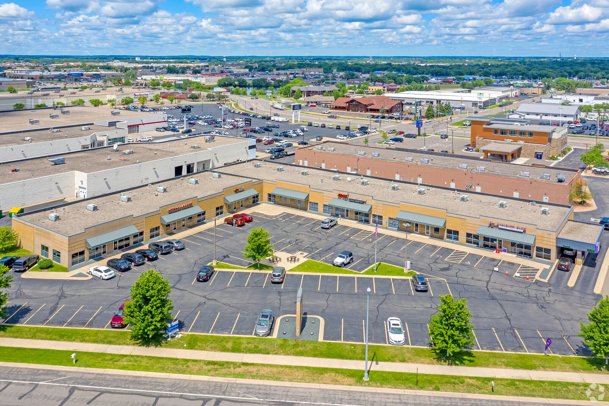 2835 W St Germain St, Saint Cloud, MN à louer Photo principale– Image 1 sur 8