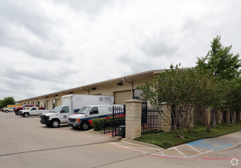 3738 Haggar Way, Dallas, TX à louer - Photo principale – Image 1 sur 4