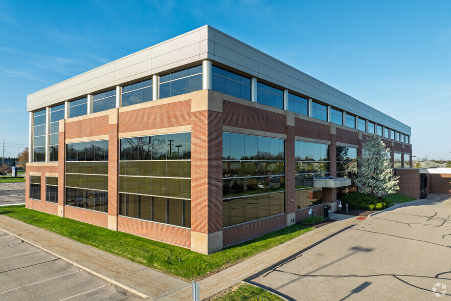 8180 26 Mile Rd, Shelby Township, MI à louer - Photo de l’immeuble – Image 3 sur 5