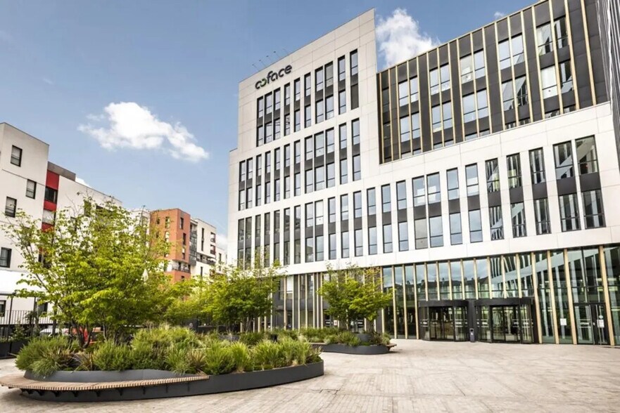 1 Place Costes Et Bellonte, Bois-Colombes à louer - Photo de l’immeuble – Image 3 sur 33