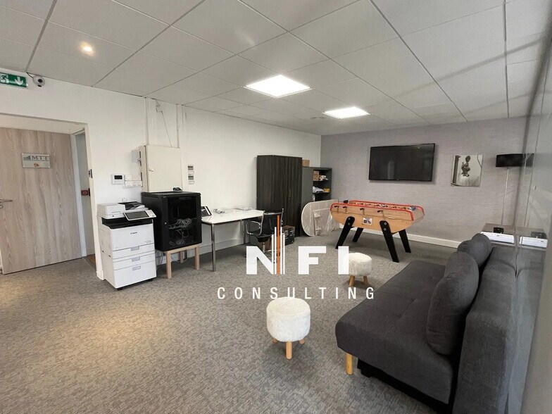 Bureau dans Valbonne à louer - Photo de l’immeuble – Image 3 sur 4