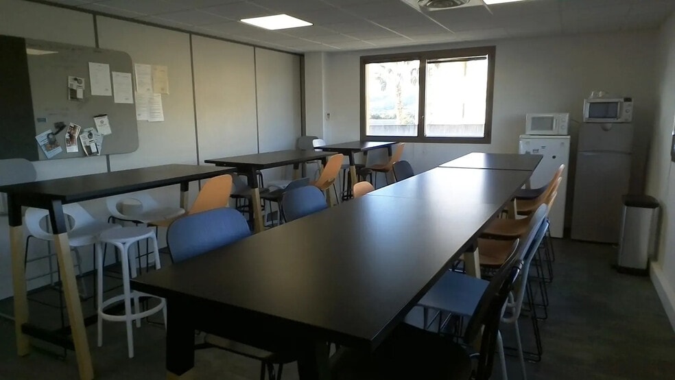 515 Avenue De La Tramontane, La Ciotat à vendre - Photo intérieure – Image 3 sur 21