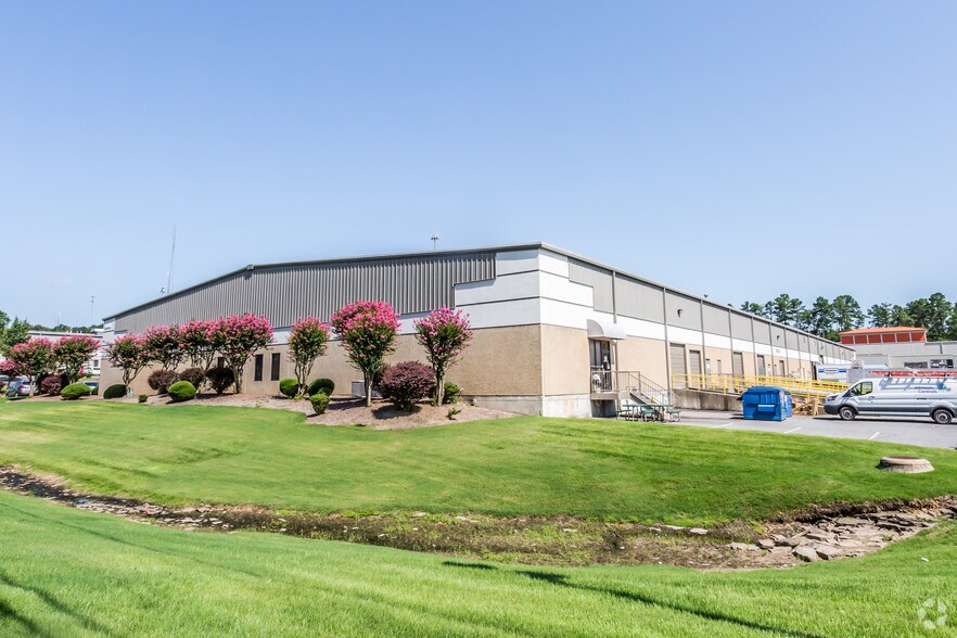 10600 Colonel Glenn Rd, Little Rock, AR à louer - Photo principale – Image 1 sur 3