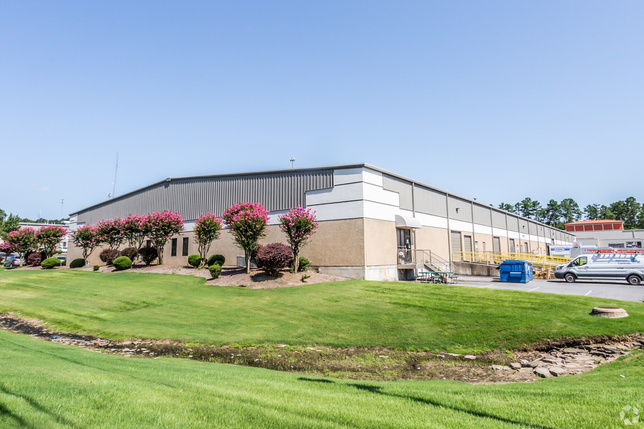 10600 Colonel Glenn Rd, Little Rock, AR à louer Photo principale– Image 1 sur 4