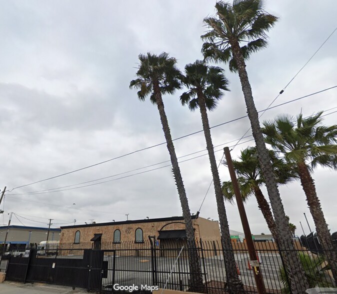 13126 S Figueroa St, Los Angeles, CA à vendre - Photo de l’immeuble – Image 1 sur 3
