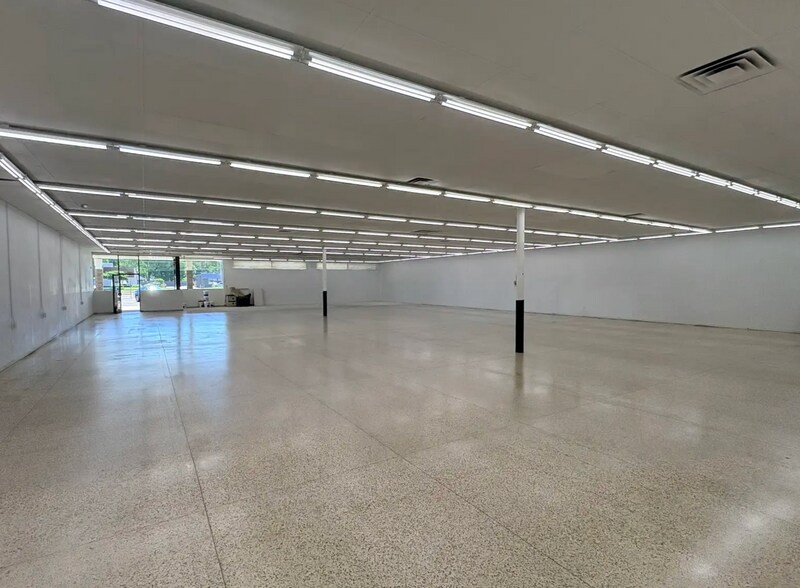 1558 M - 139, Benton Harbor, MI à louer - Photo de l’immeuble – Image 3 sur 5