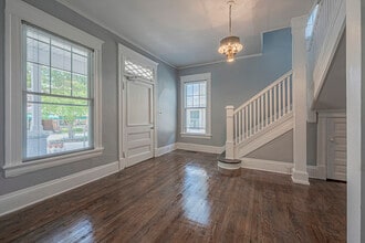 122 N Boylan Ave, Raleigh, NC à vendre Photo intérieure– Image 2 sur 18