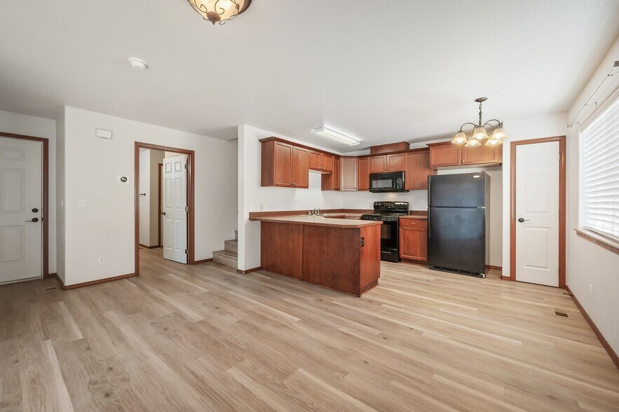 101 W 17th Ave, Post Falls, ID à vendre - Photo de l’immeuble – Image 3 sur 14
