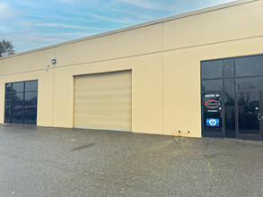 150 Professional Center Dr, Rohnert Park, CA à louer Photo intérieure– Image 2 sur 11
