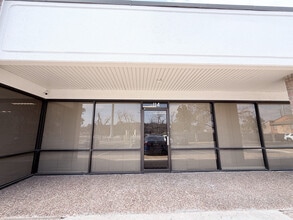 2411 NE Loop 410, San Antonio, TX à louer Photo intérieure– Image 1 sur 3