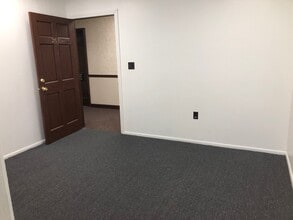 730 Boston Post Rd, Sudbury, MA à louer Photo intérieure– Image 1 sur 1