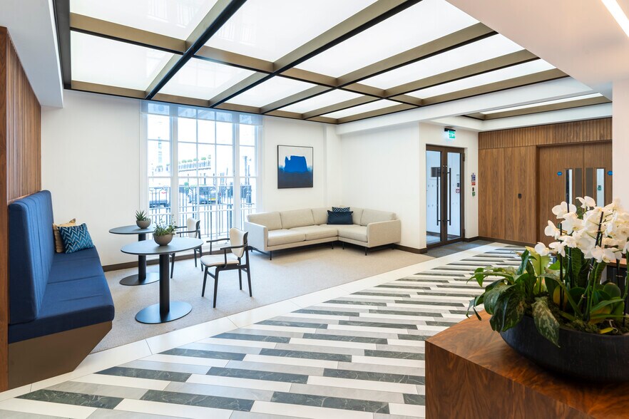 15 Suffolk St, Londres à louer - Photo de l’immeuble – Image 3 sur 10