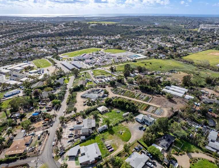 1431 Hedionda Ave, Vista, CA à vendre - Photo de l’immeuble – Image 2 sur 10