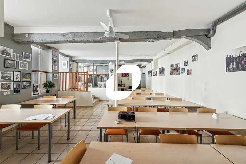 Bureau dans Paris à louer Photo de l’immeuble– Image 1 sur 16