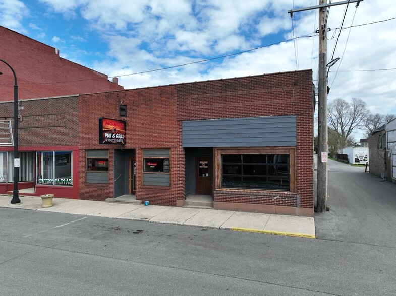 106 E 4th St, Monon, IN à vendre - Photo principale – Image 1 sur 12
