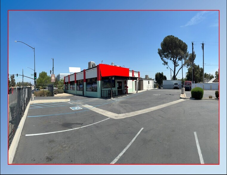 15395 Foothill Blvd, Fontana, CA à louer - Photo de l’immeuble – Image 2 sur 36