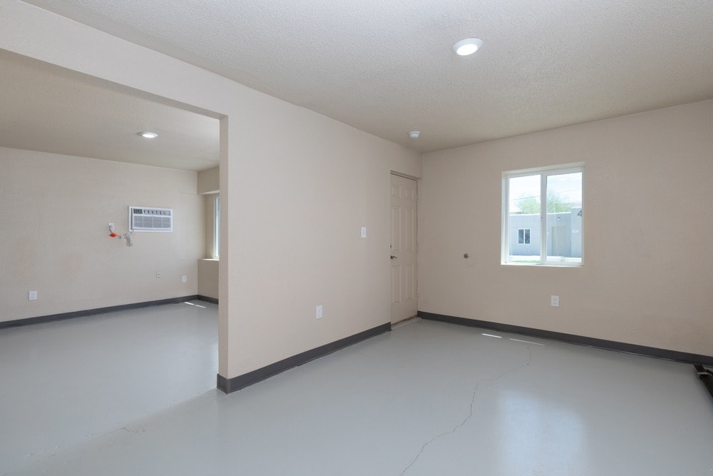 2625 E Van Buren St, Phoenix, AZ à louer Photo intérieure– Image 1 sur 6