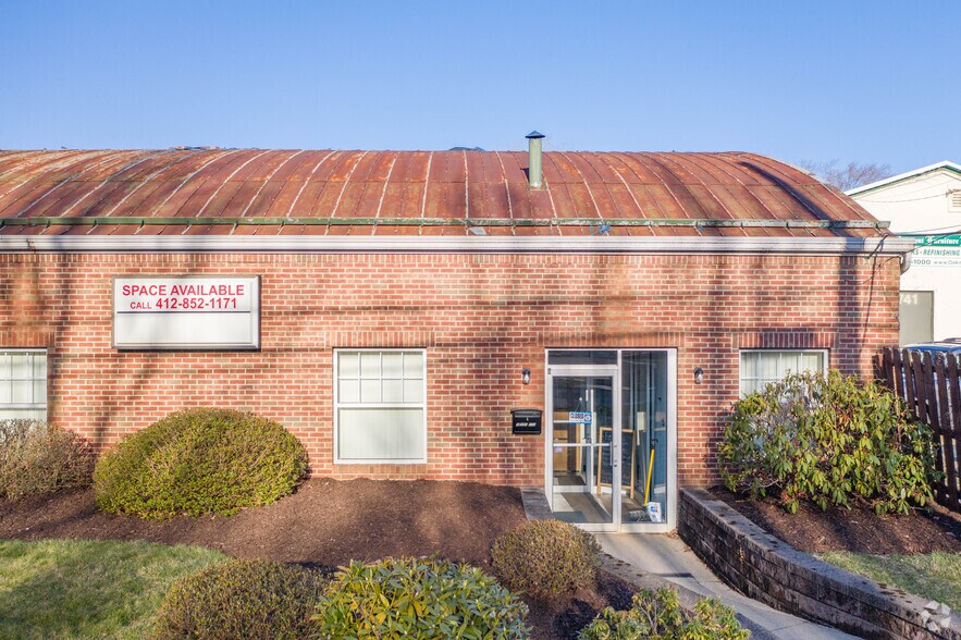 727 Allegheny Ave, Oakmont, PA à louer - Photo de l’immeuble – Image 3 sur 5