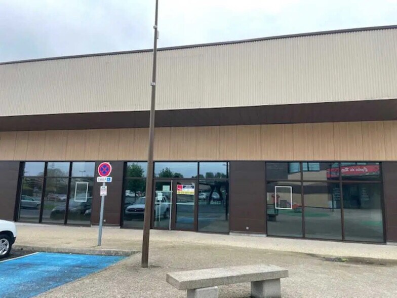 Local commercial dans Vauxbuin à louer - Photo de l’immeuble – Image 1 sur 5