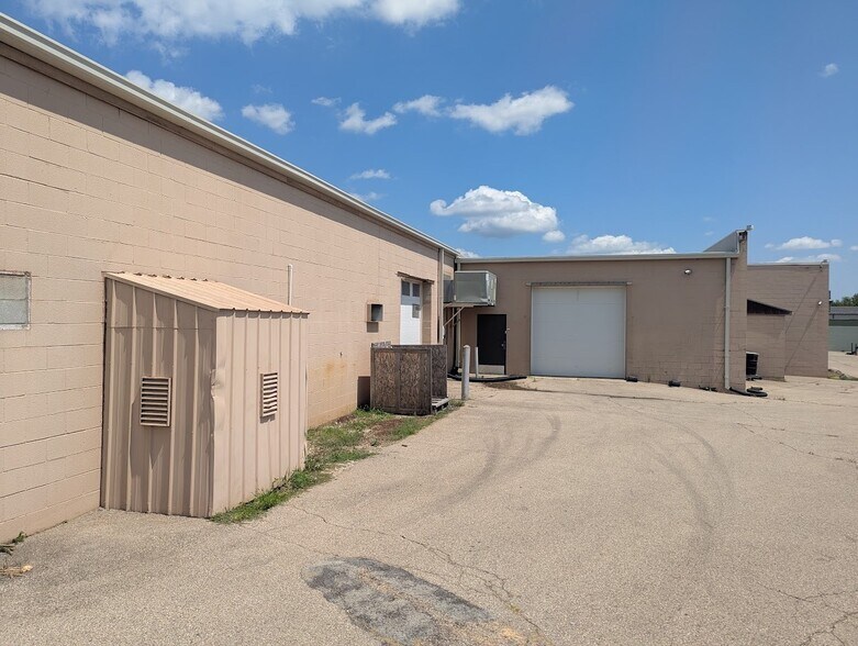 5724 Webster St, Dayton, OH à louer - Photo de l’immeuble – Image 2 sur 11