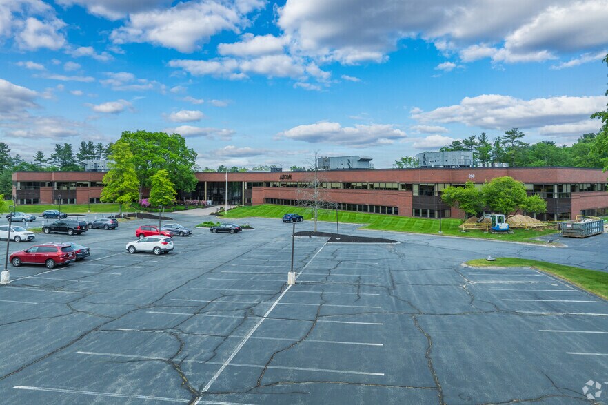 250 Apollo Dr, Chelmsford, MA à louer - Photo de l’immeuble – Image 2 sur 12