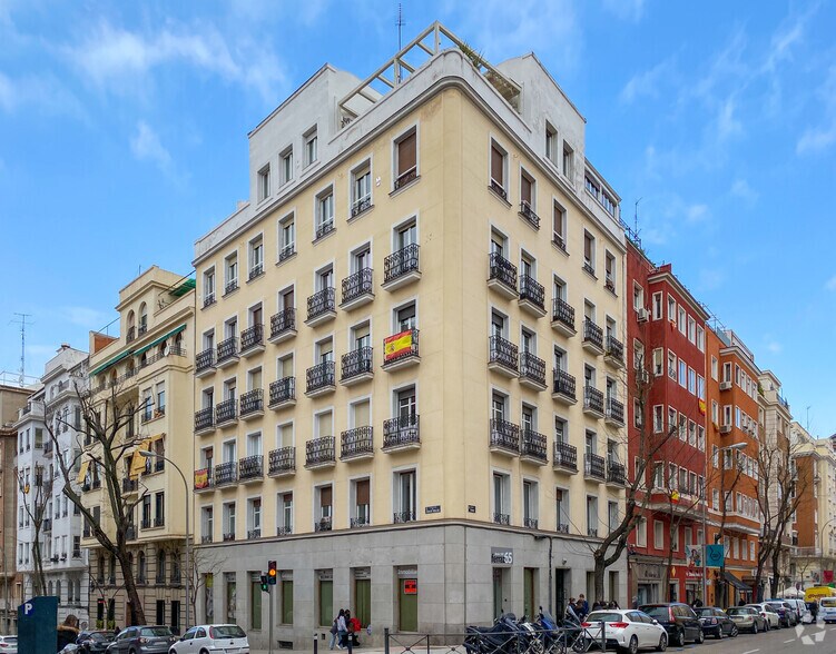 Bureau dans Madrid, Madrid à louer - Photo de l’immeuble – Image 1 sur 1