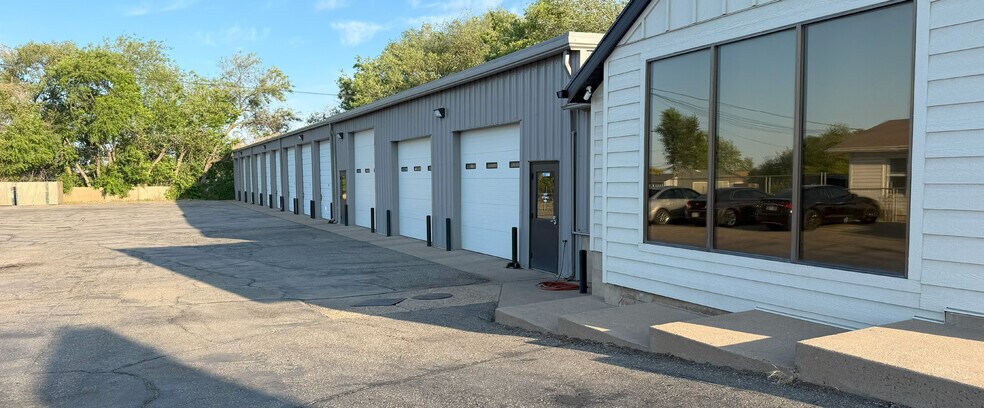6051 S 1900 W, Roy, UT à vendre - Photo de l’immeuble – Image 1 sur 2