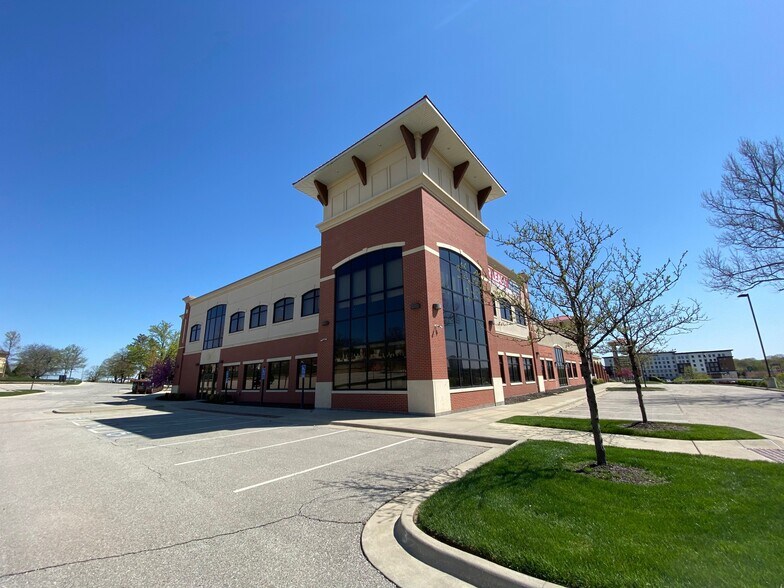 10700 Metcalf Ave, Overland Park, KS à louer - Photo de l’immeuble – Image 1 sur 8