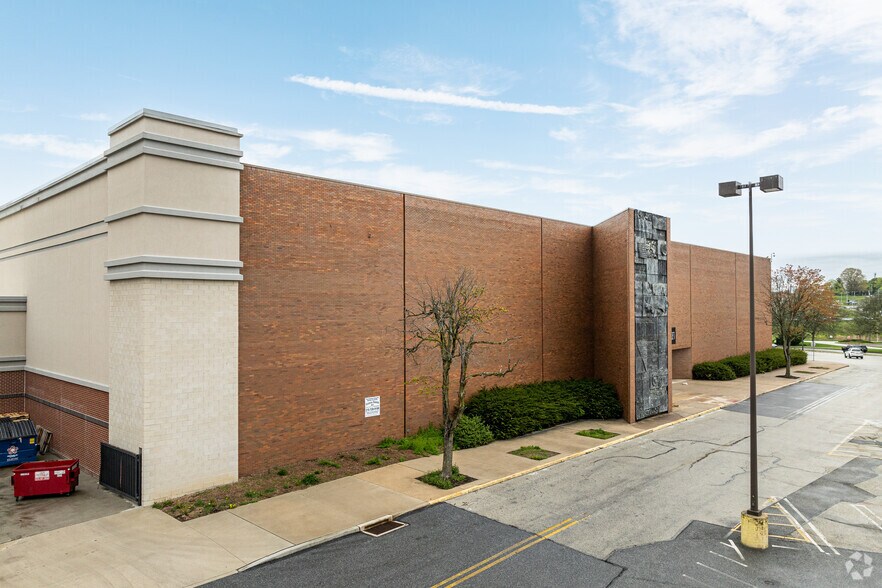 1067 W Baltimore Pike, Media, PA à louer - Photo de l’immeuble – Image 2 sur 10