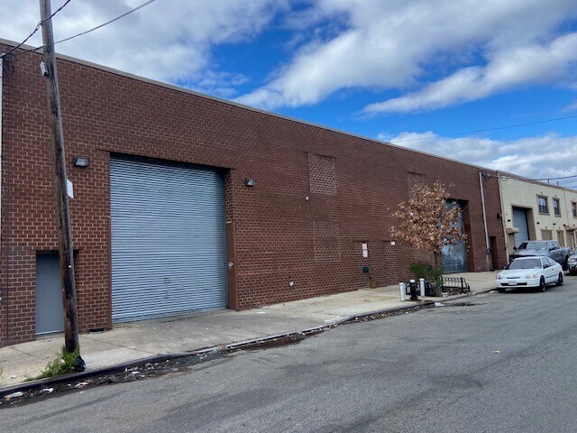 3311 Merritt Ave, Bronx, NY à louer - Photo de l’immeuble – Image 2 sur 10