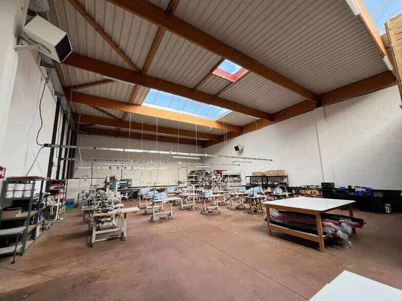 Bureau dans Décines-Charpieu à louer - Photo intérieure – Image 3 sur 21