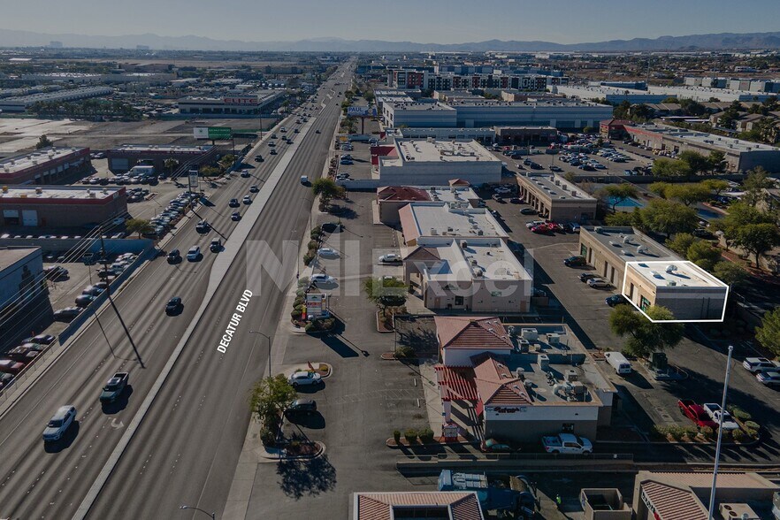 5351 S Decatur Blvd, Las Vegas, NV à louer - Photo de l’immeuble – Image 2 sur 5