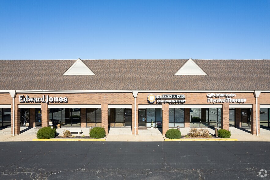 1-29 Centre Pointe Dr, Saint Peters, MO à louer - Photo de l’immeuble – Image 3 sur 4