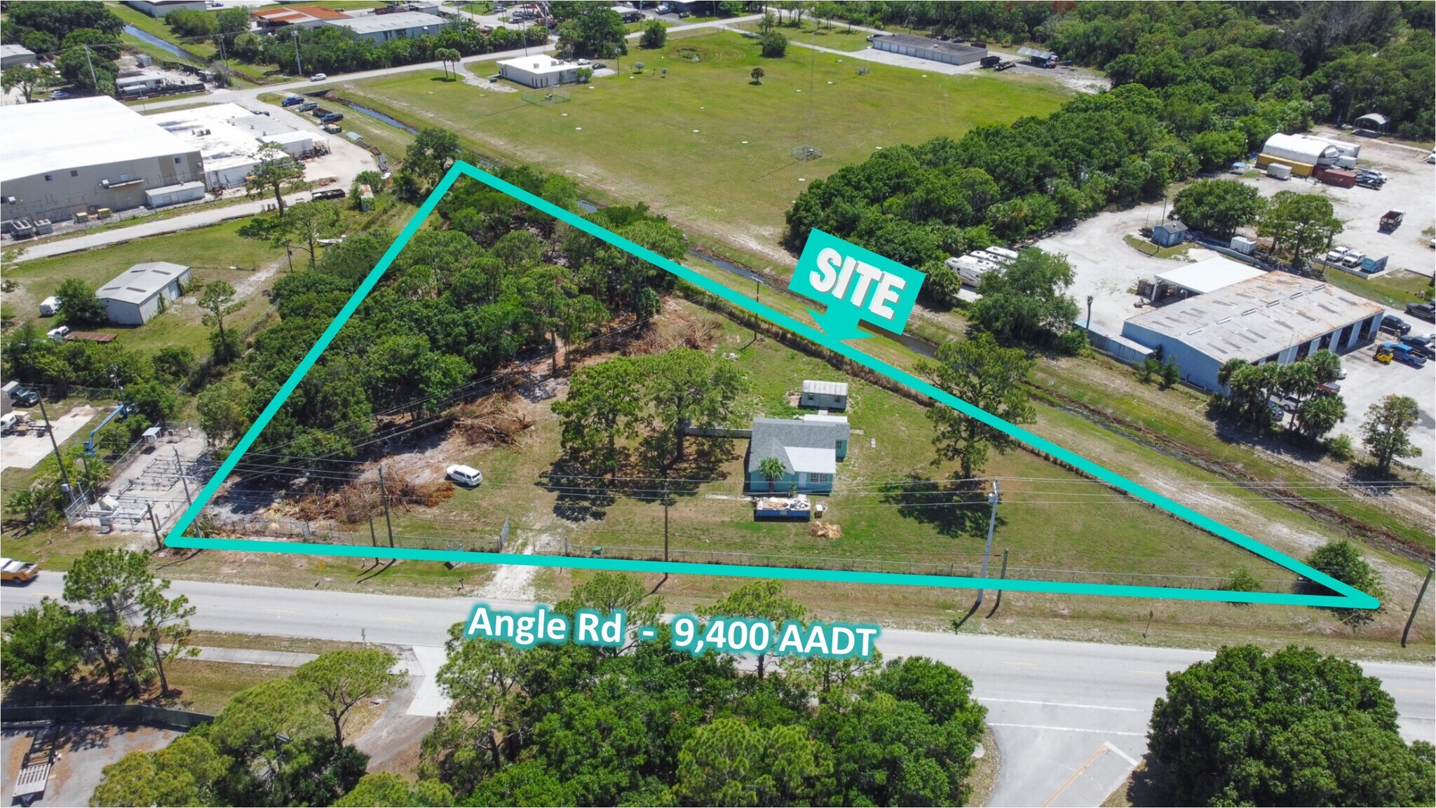 713 Angle Rd, Fort Pierce, FL à louer Photo intérieure– Image 1 sur 17