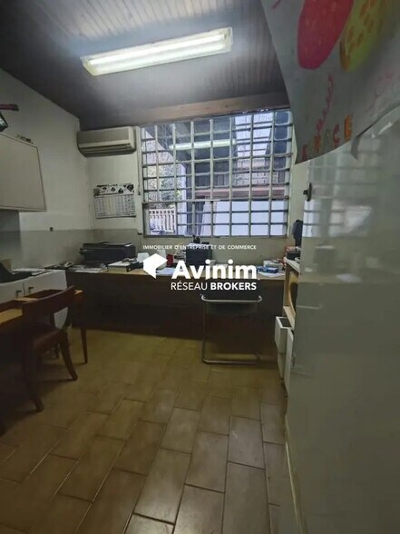 Industriel/Logistique dans Nice à louer - Photo intérieure – Image 2 sur 2