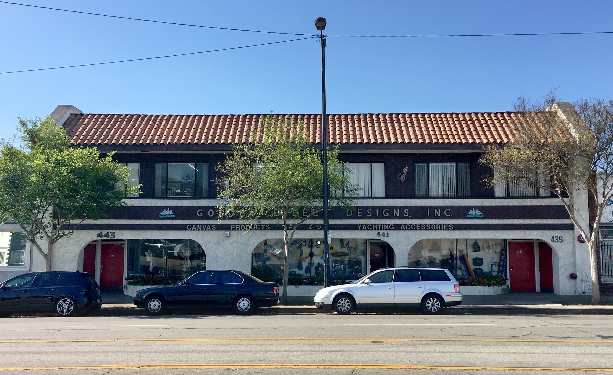 441 S Victory Blvd, Burbank, CA à louer Photo principale– Image 1 sur 16